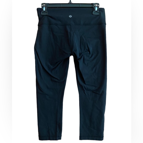 Lululemon Black Active Leggings Size 4 - Picture 1 of 4